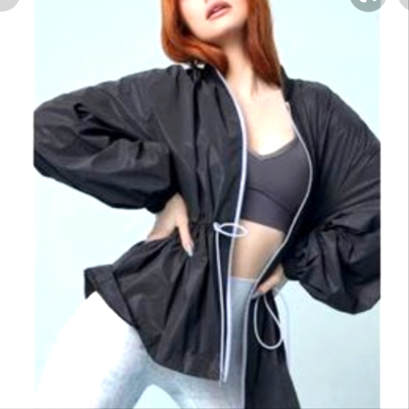 Fabletics reflective jacket - Picture 1 of 4